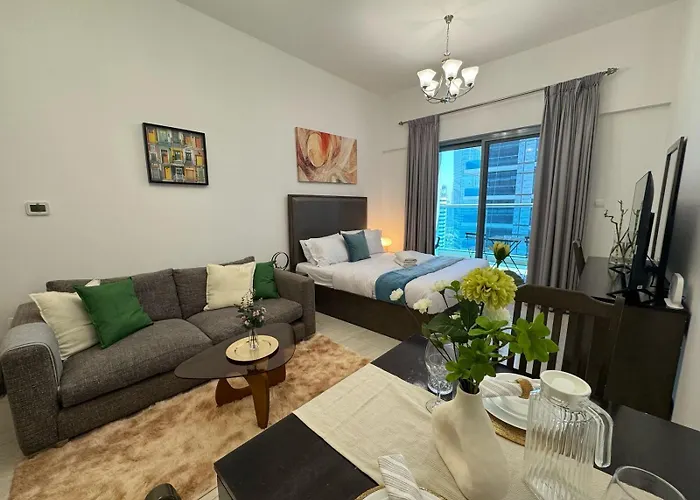 Chic Studio With Balcony A Mins Drive To Downtown